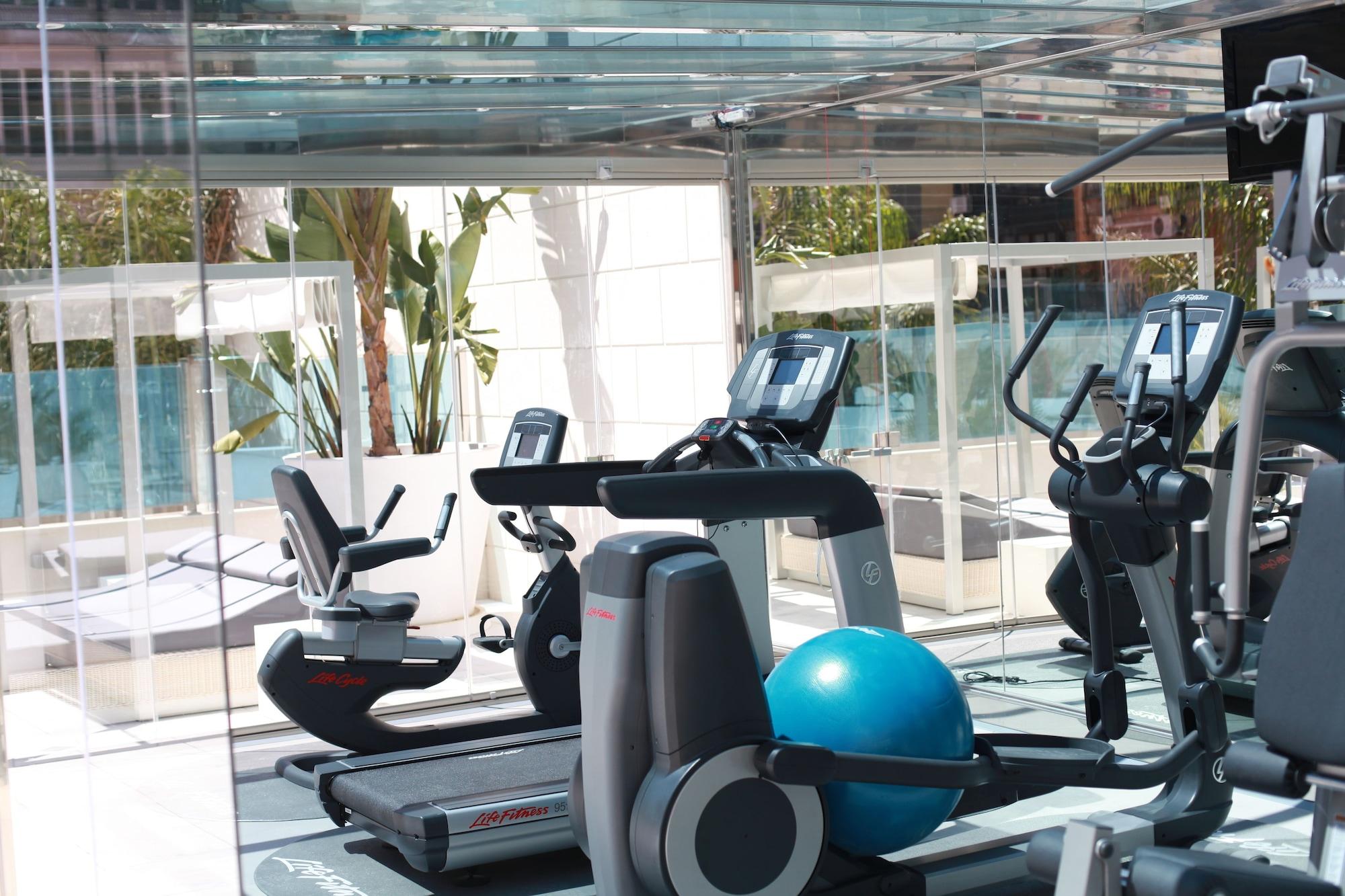 Gimnasio Hotel Indigo Barcelona - Plaza Catalunya by IHG