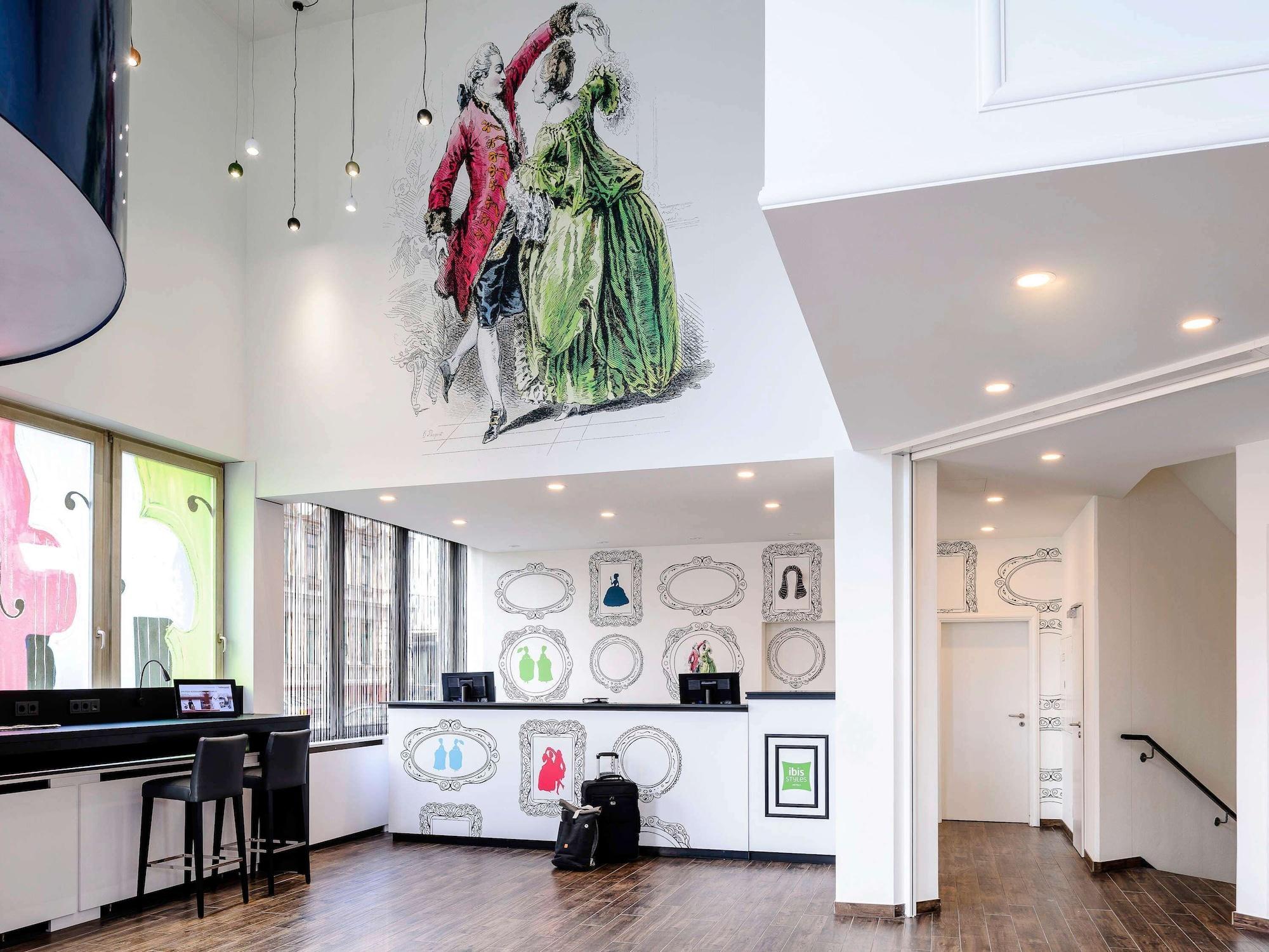 Vista Lobby ibis Styles Halle