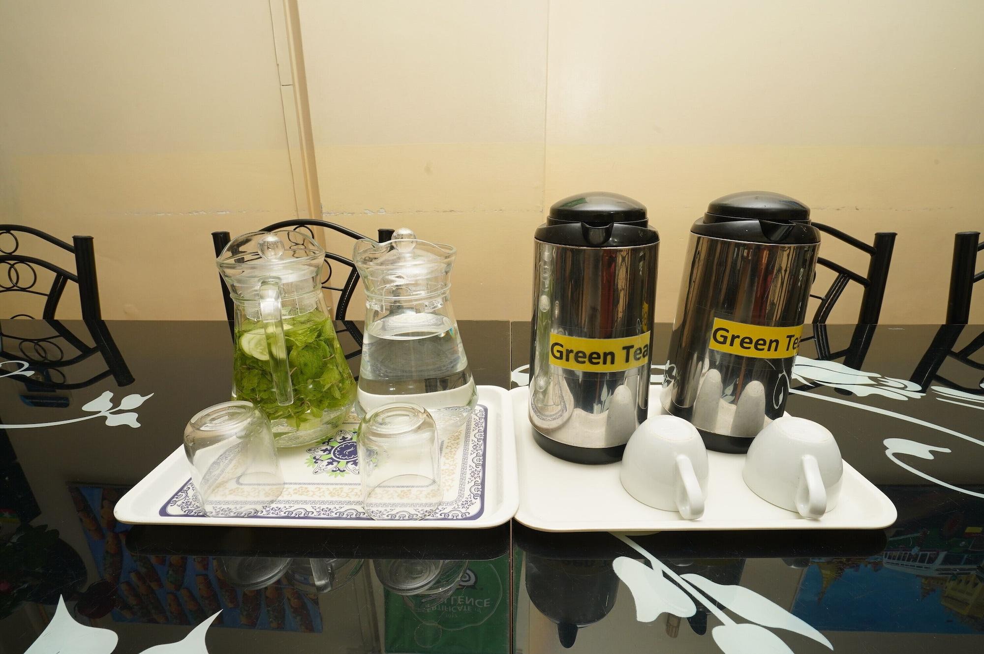 Bar/Salón 15th Street at Downtown Yangon