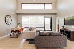 Alquiler Vacacional - Ivory Buyout By Avantstay Two Home Buyout Near Old Town w/ Large Patio