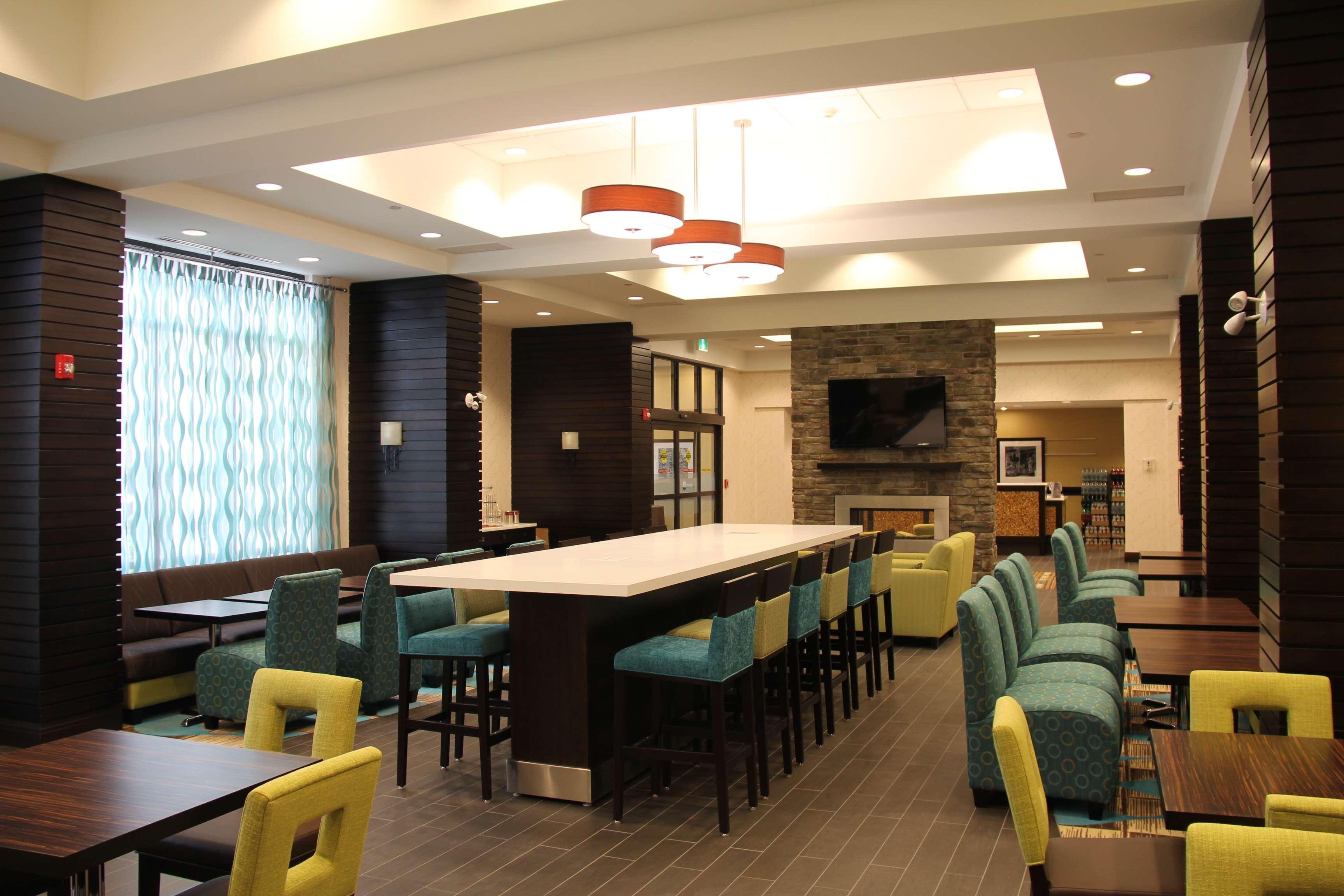 Restaurant Hampton Inn by Hilton Winnipeg Airport/Polo Park