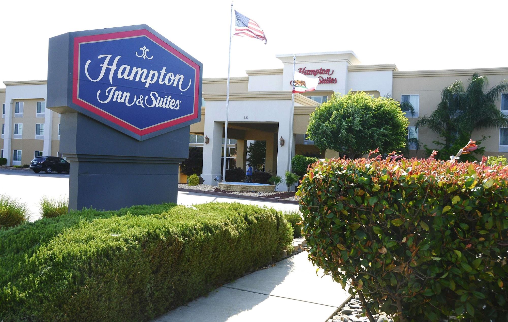 Vista Exterior Hampton Inn & Suites Red Bluff