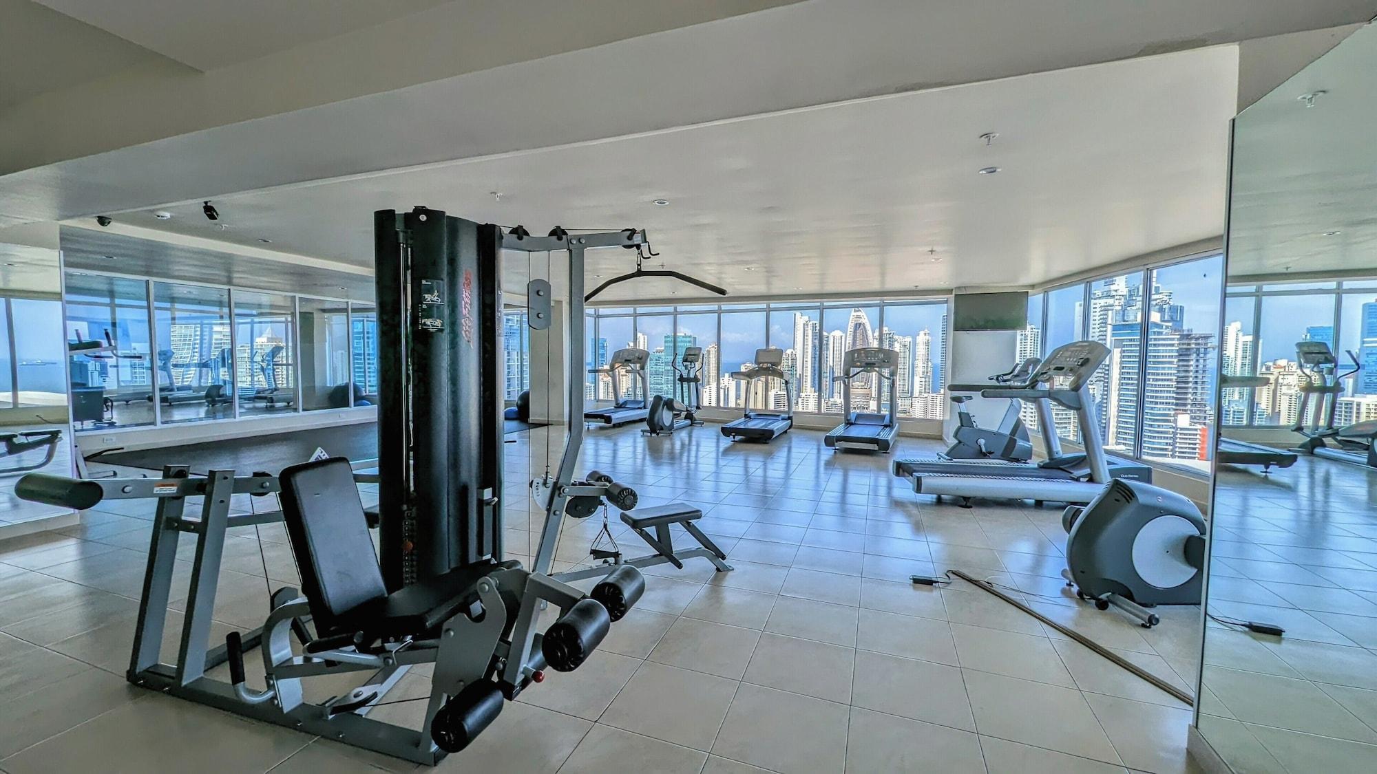 Gimnasio YC 2301-C l Apartamento 2BR en av balboa