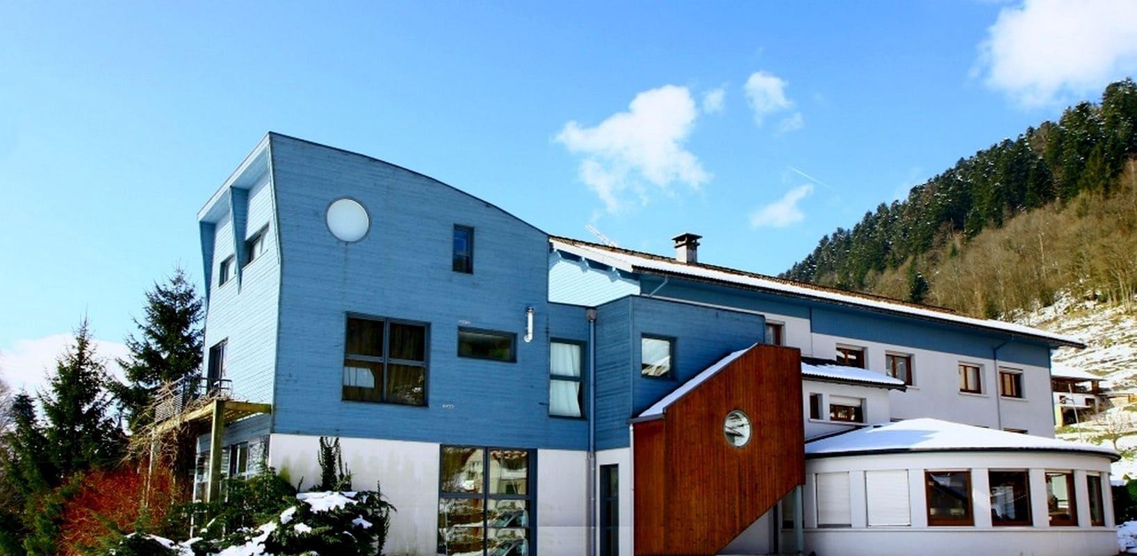 Varios Hôtel les Sapins