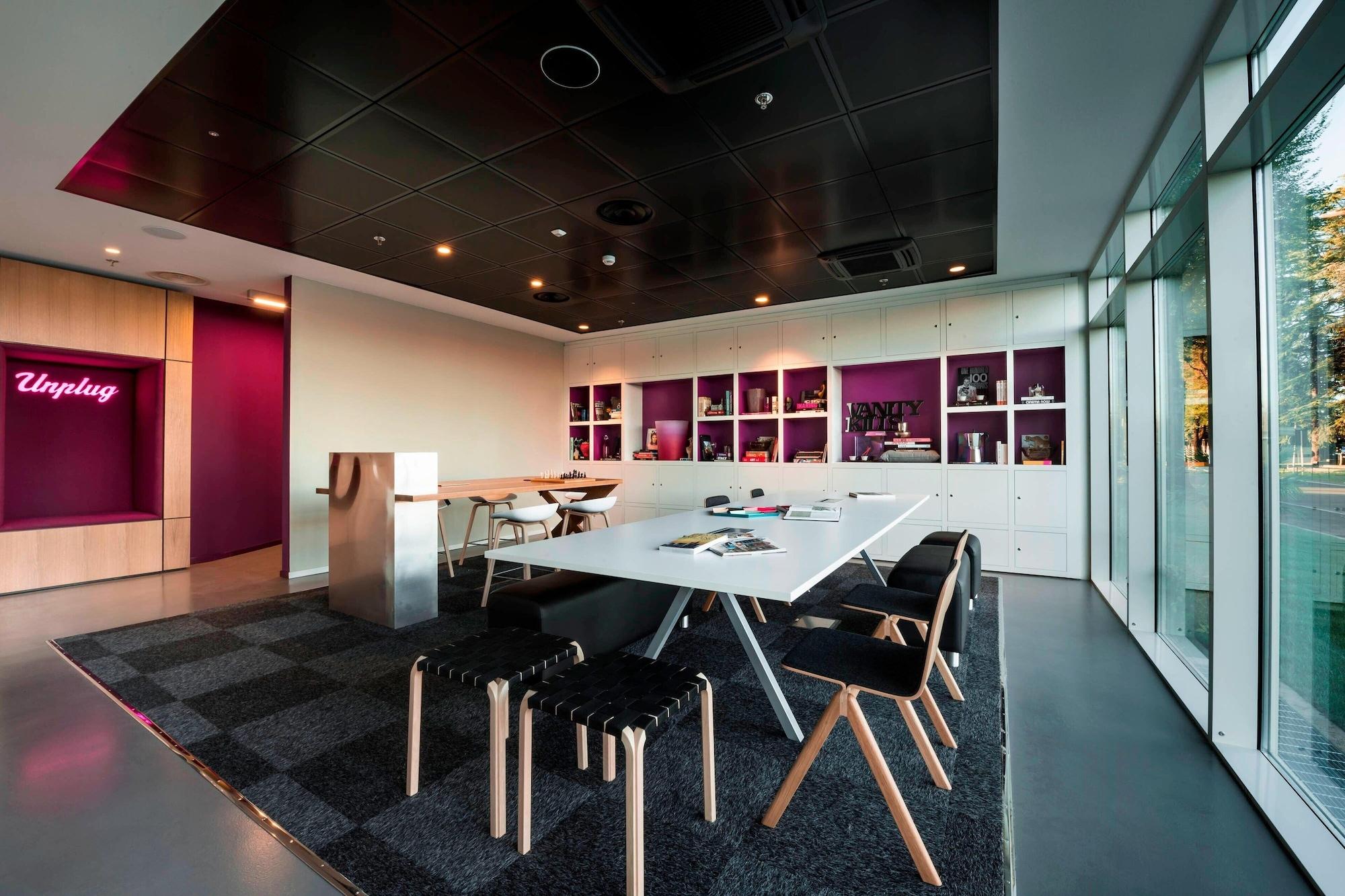 Sala de Reuniones MOXY Milan Malpensa Airport