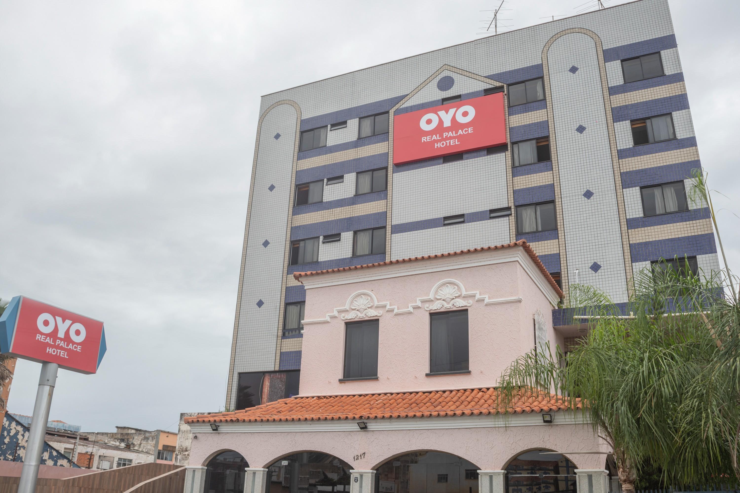Vista Exterior OYO Real Palace Hotel, Teresina