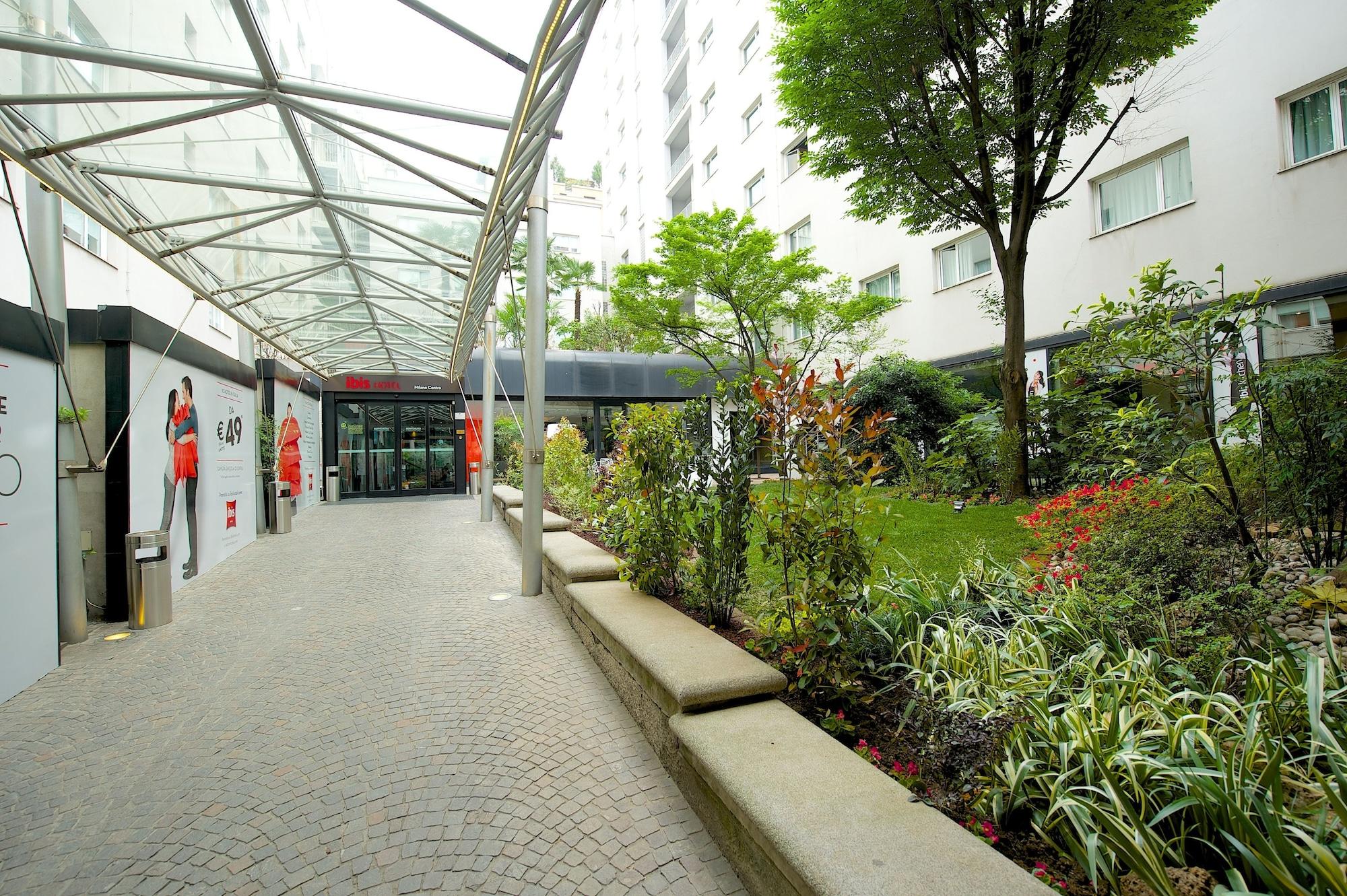 Vista Exterior ibis Milano Centro