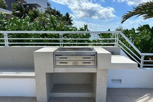Arriendo temporal - Condo 101, Swimming pool level oceanfront condo, Pristine grounds and pool!