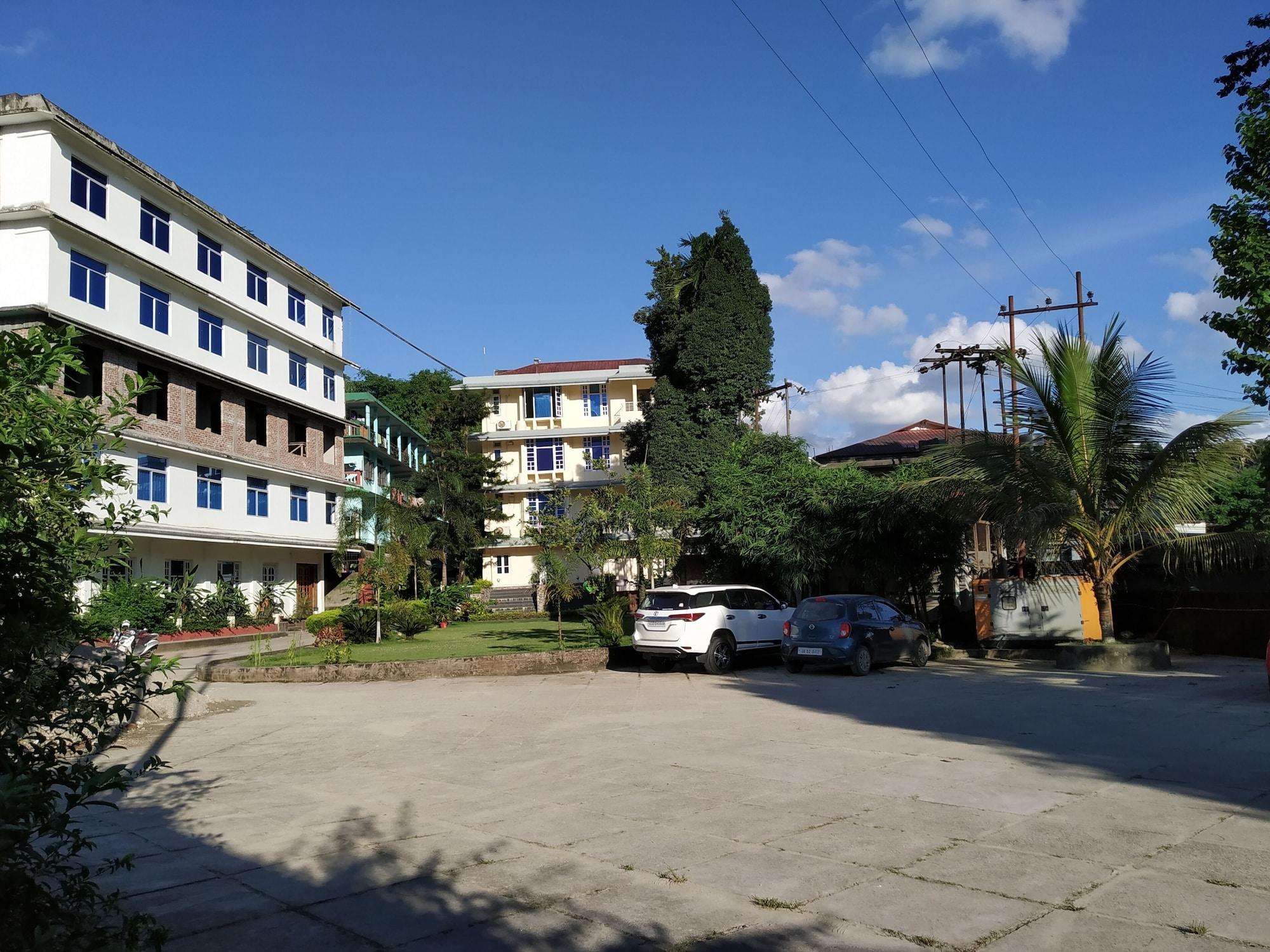 Varios Hotel SC Grand