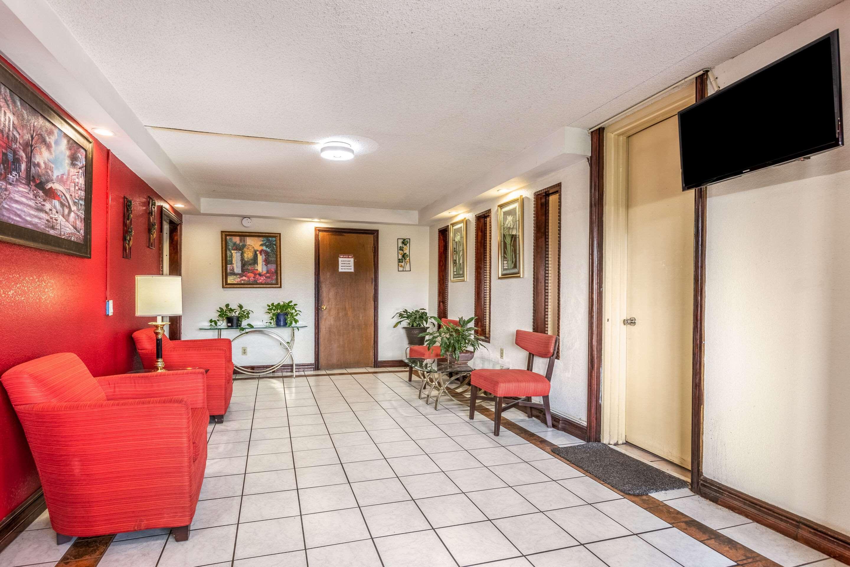 Vista Lobby Econo Lodge Charlotte Airport Area