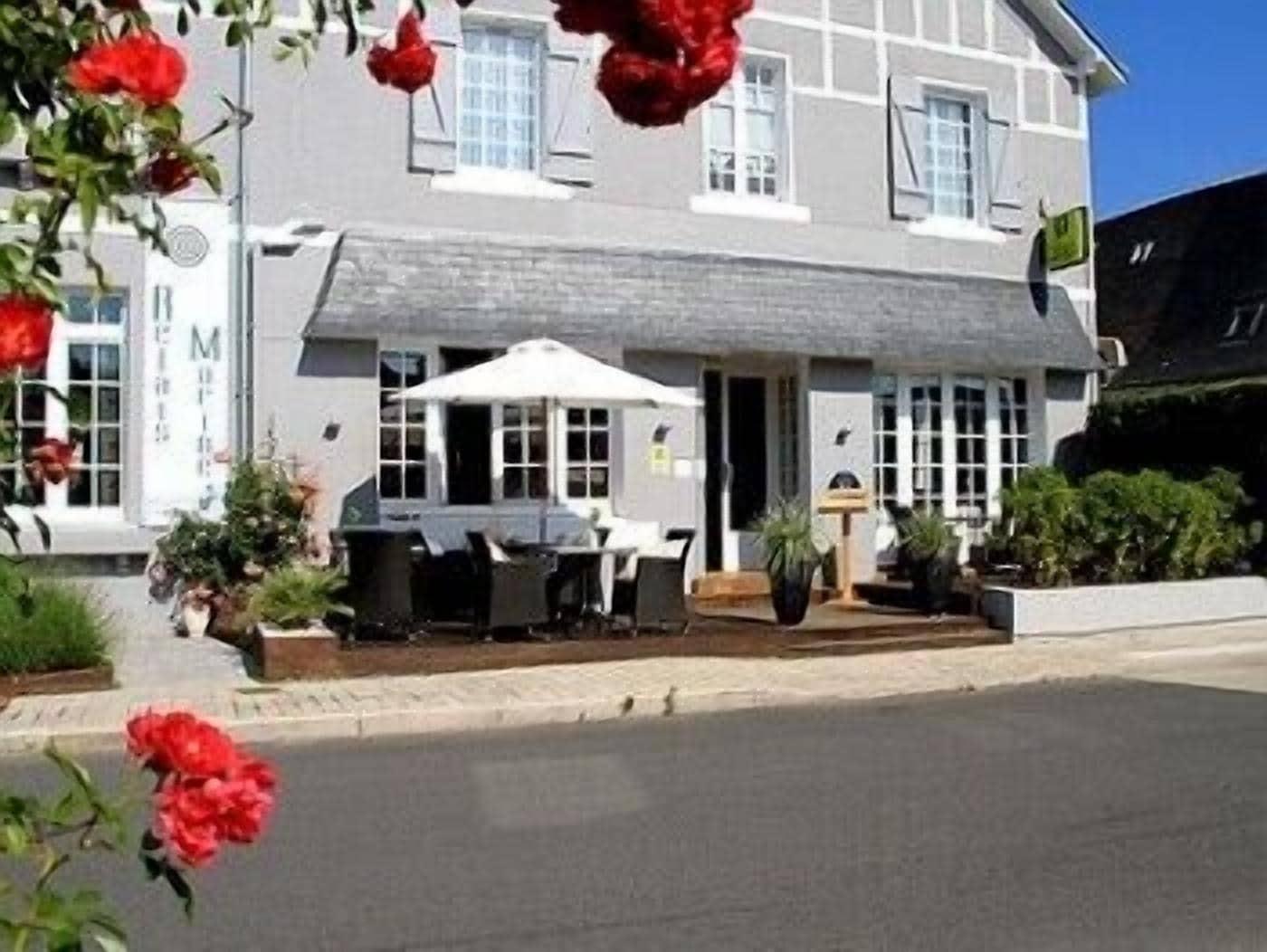 Vista Exterior Le Relais Marine