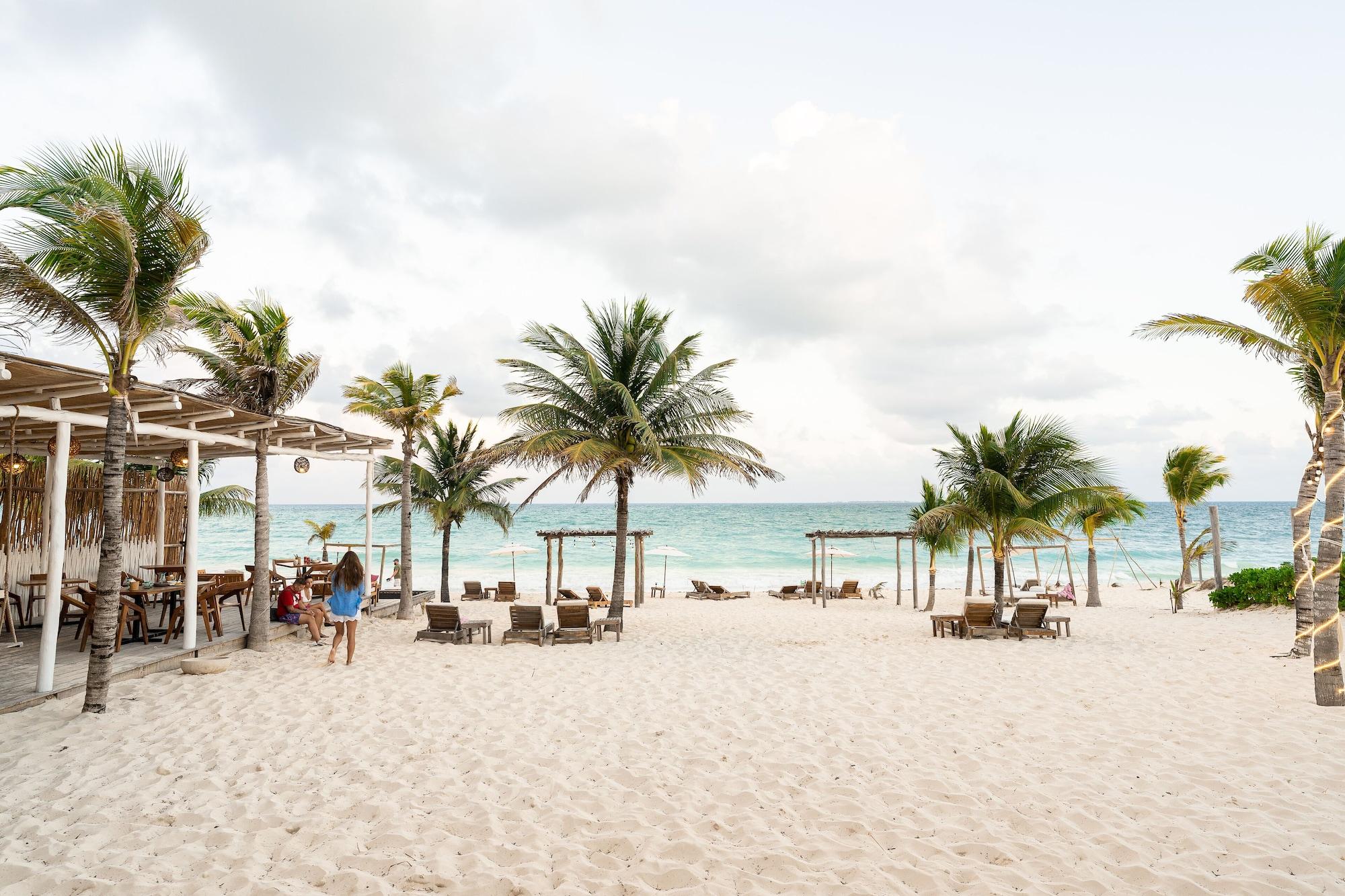 Restaurant Punta Blanca Beach House