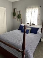 Arriendo temporal - Middle Gem-Newly Renovated house with everything you will need. Prime location!