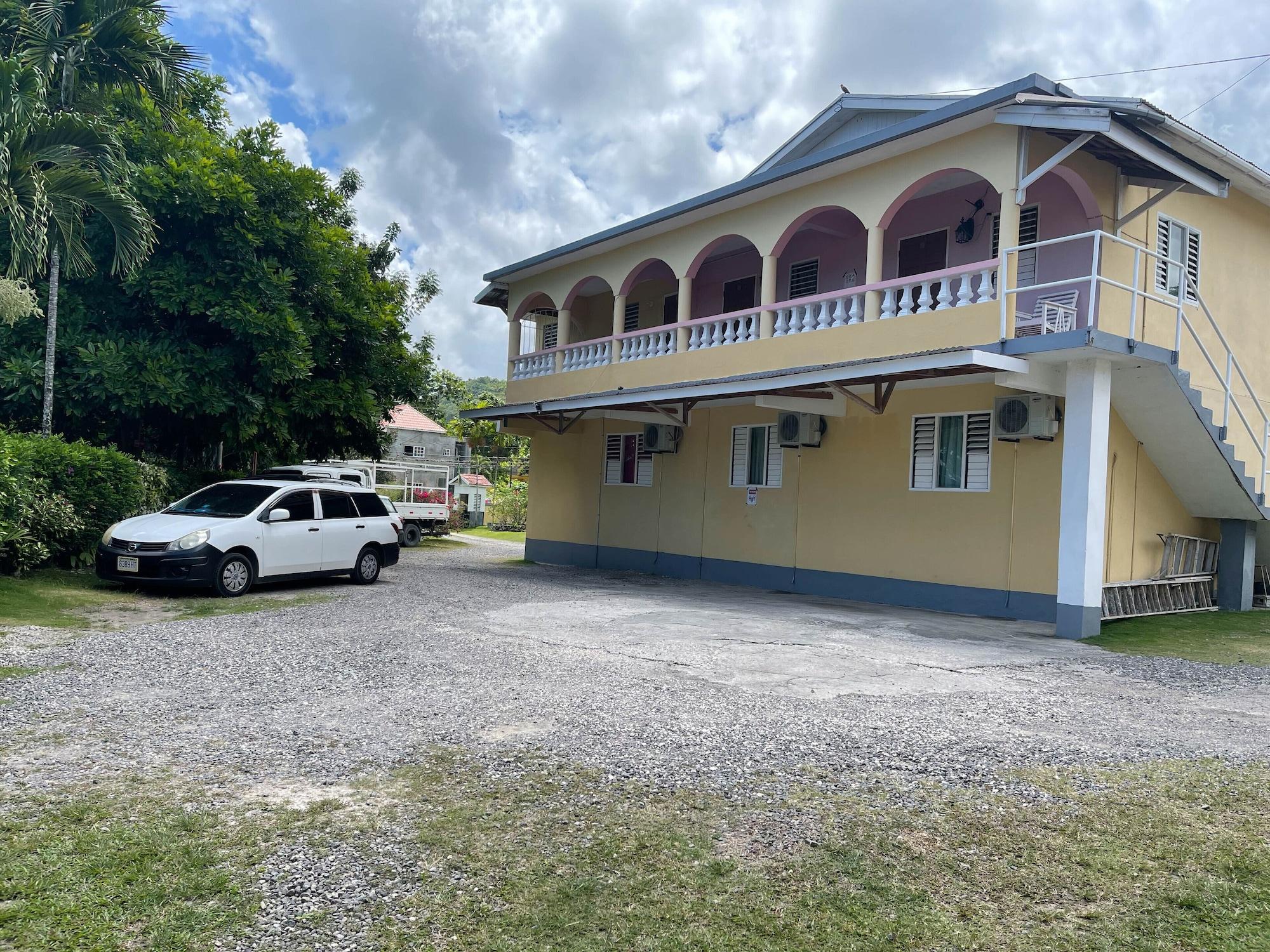 Varios Little Shaw Park Guest House