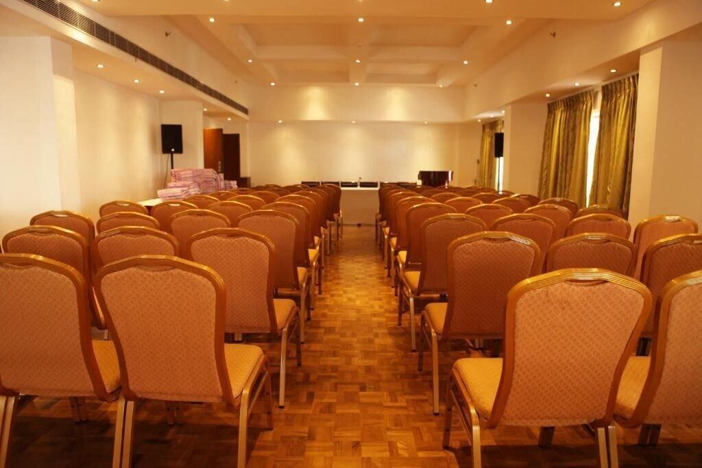 Sala de Reuniones NO 18 HOTEL