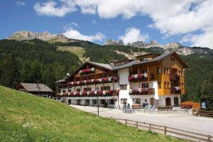 Alojamiento - Hotel Gran Mugon