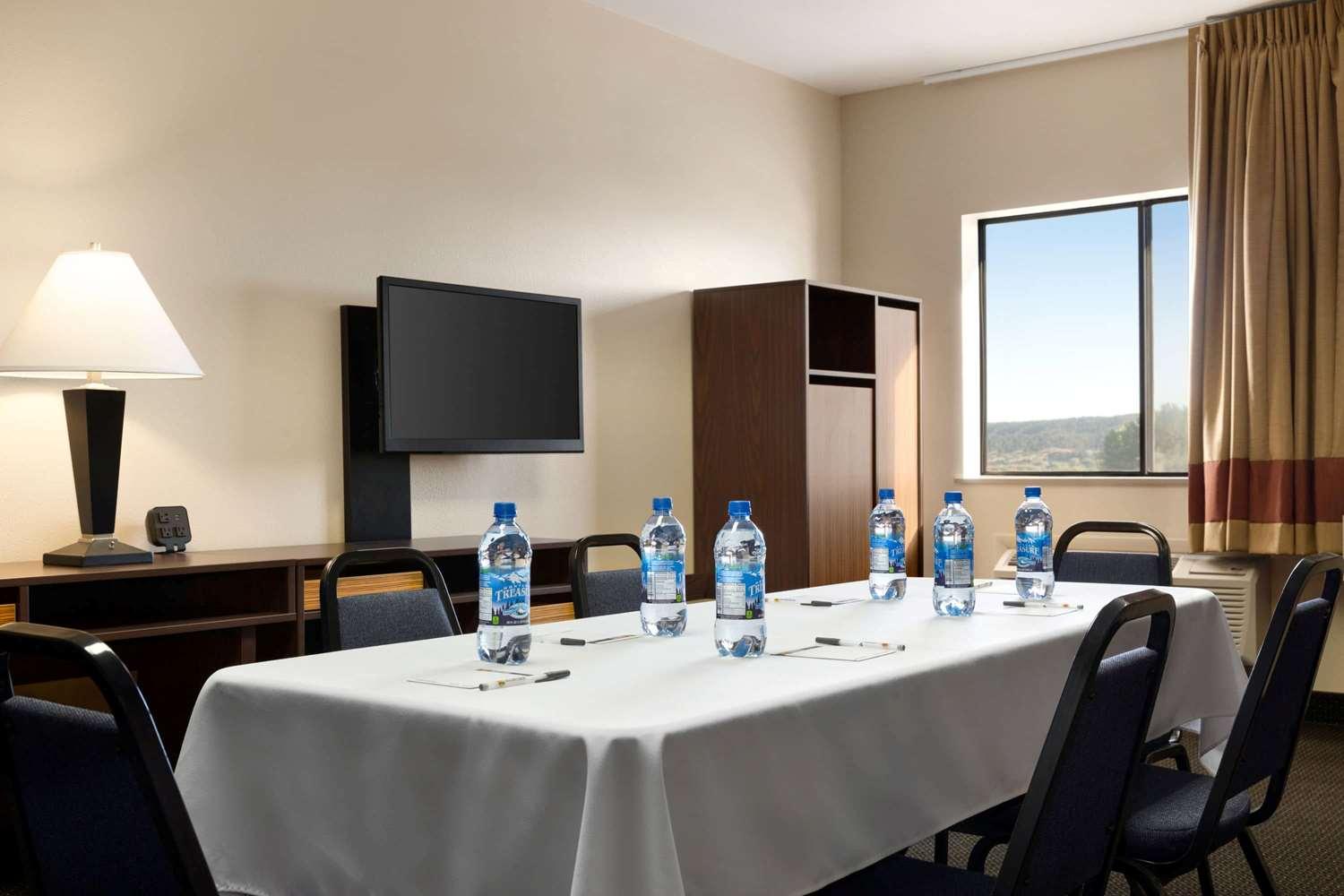 Sala de Reuniones Super 8 by Wyndham Columbus