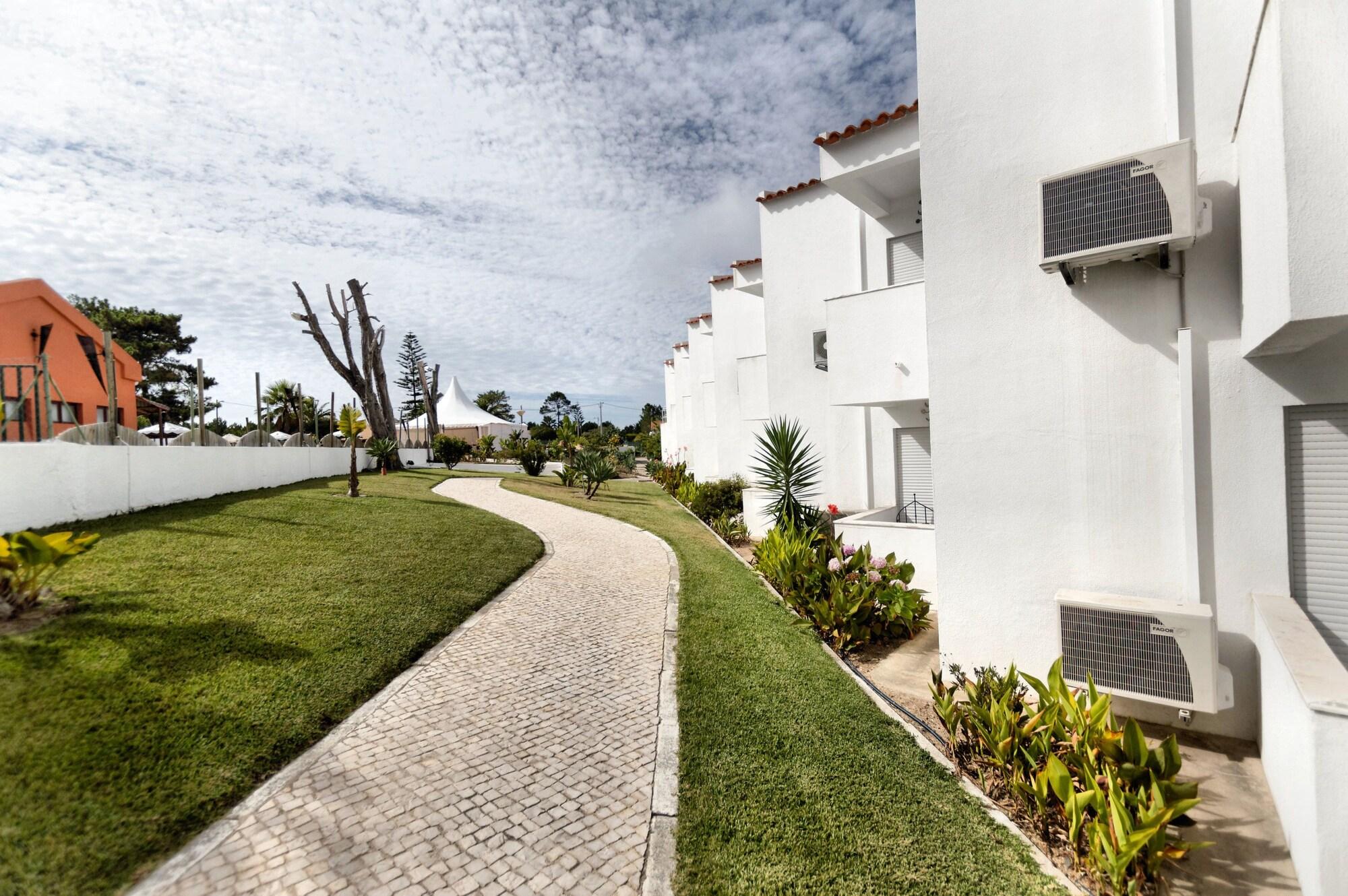 Vista Exterior Hotel Vale da Telha