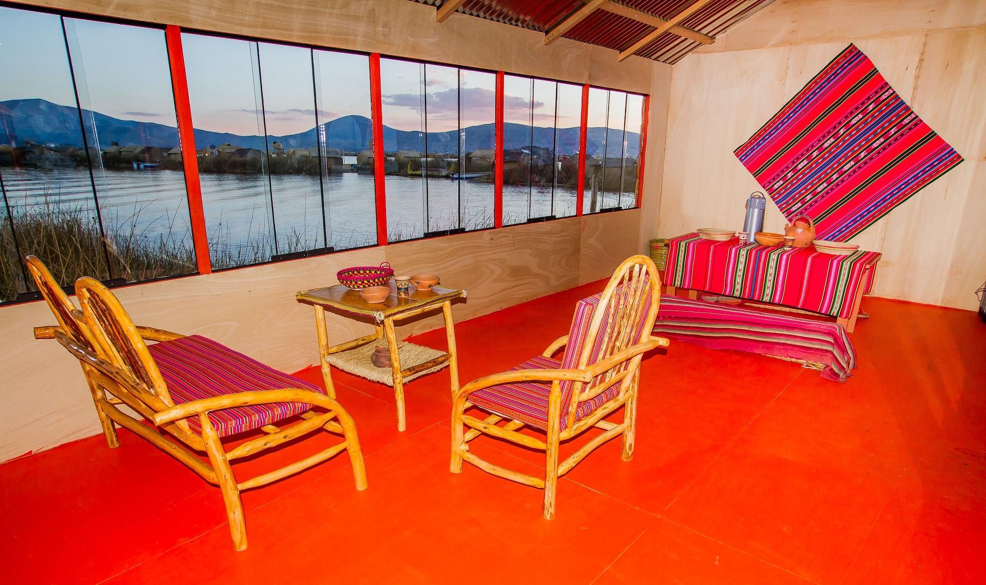 Restaurant Uros Qhota Uta Lodge