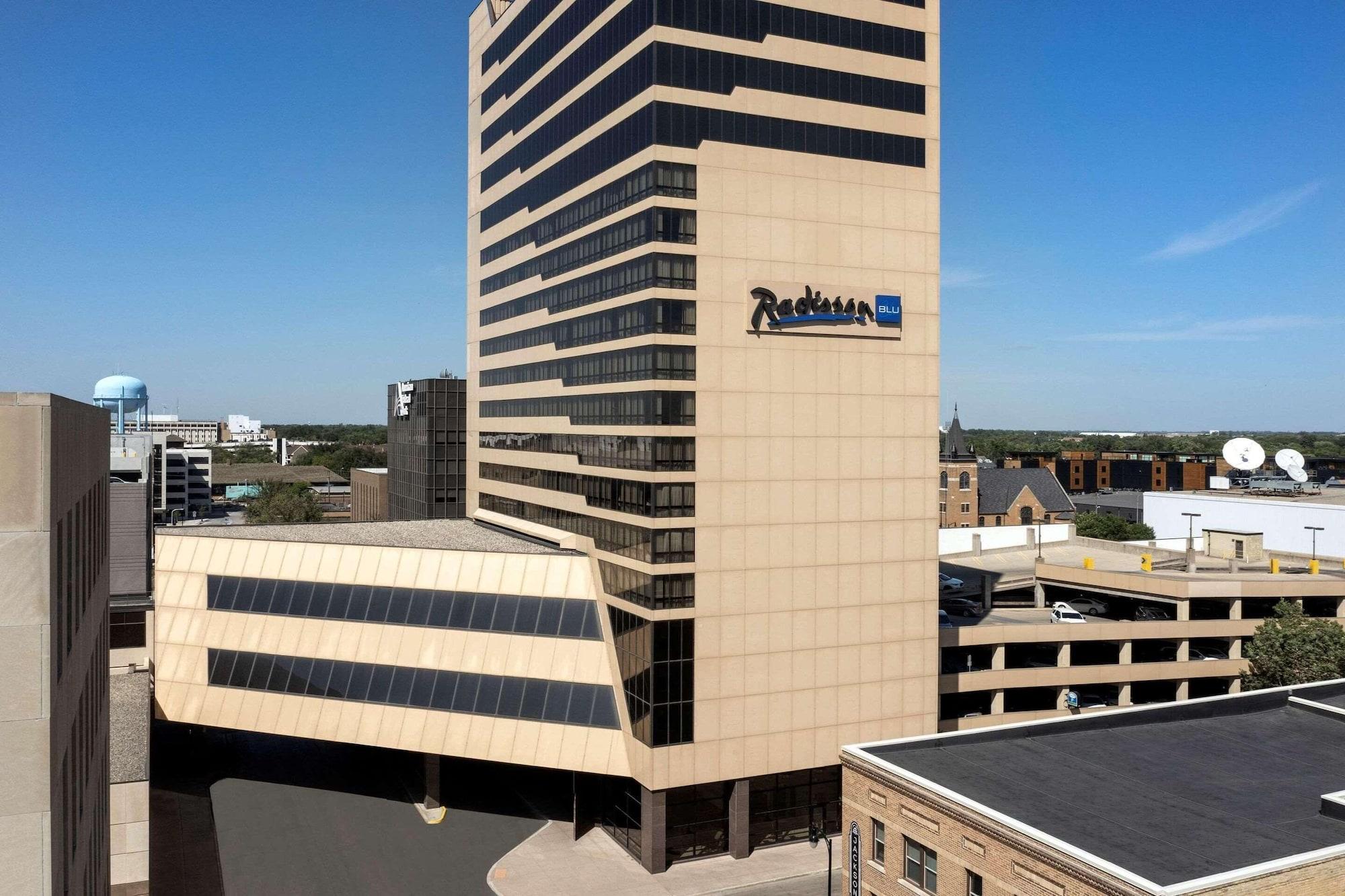 Vista Exterior Radisson Blu Fargo