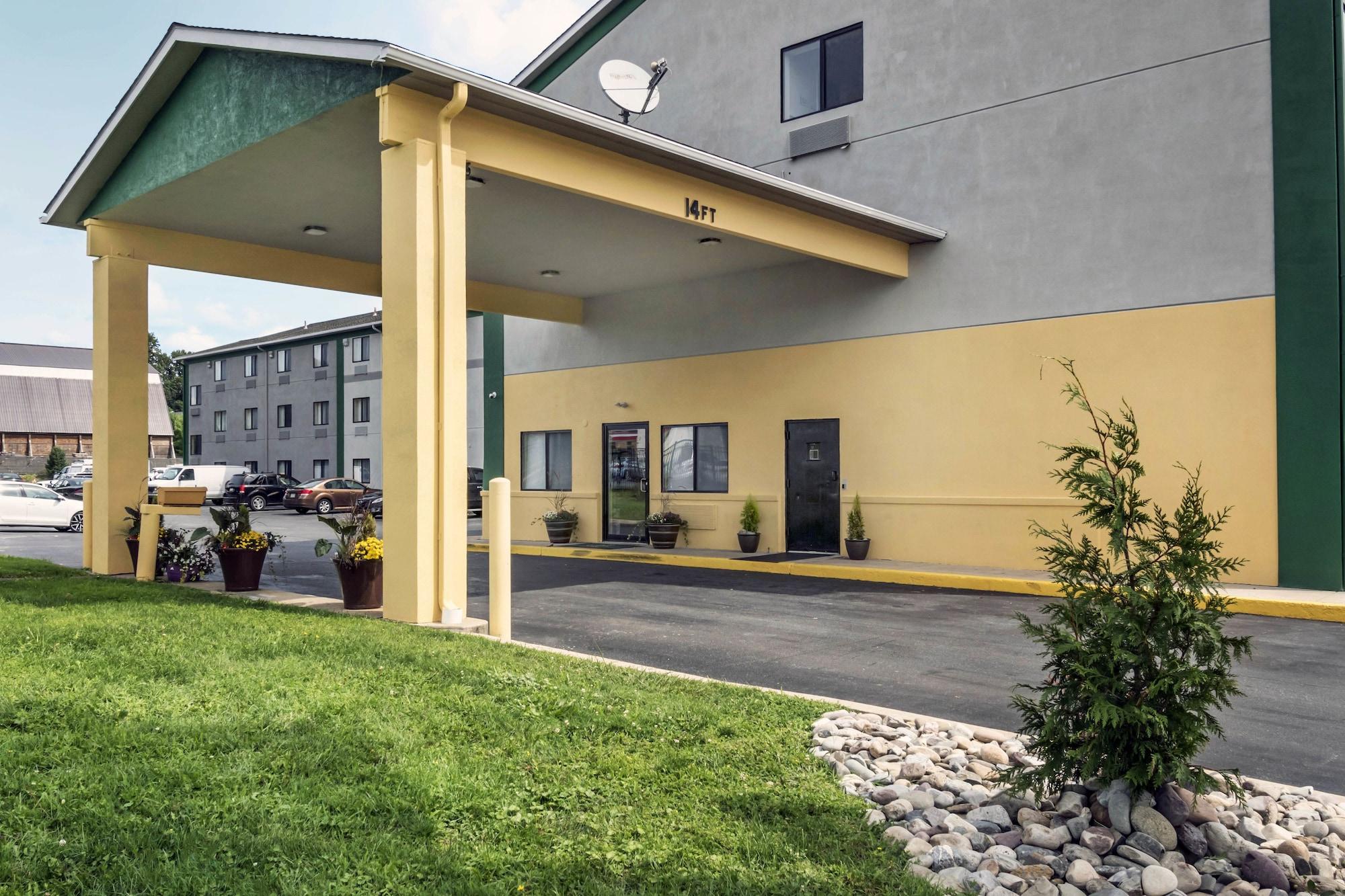 Vista Exterior Motel 6 Lancaster, PA