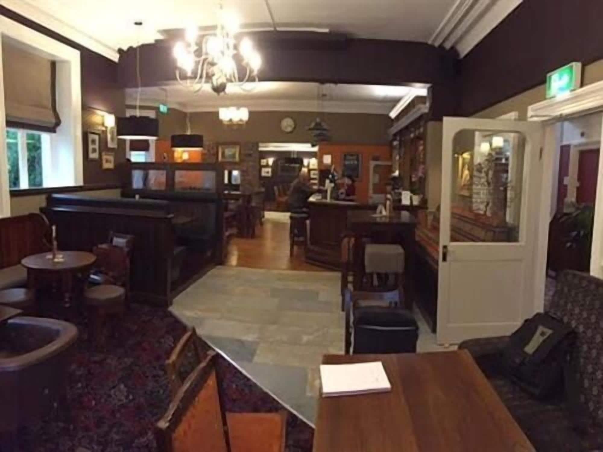 Bar/Salón The Parkwood Hotel