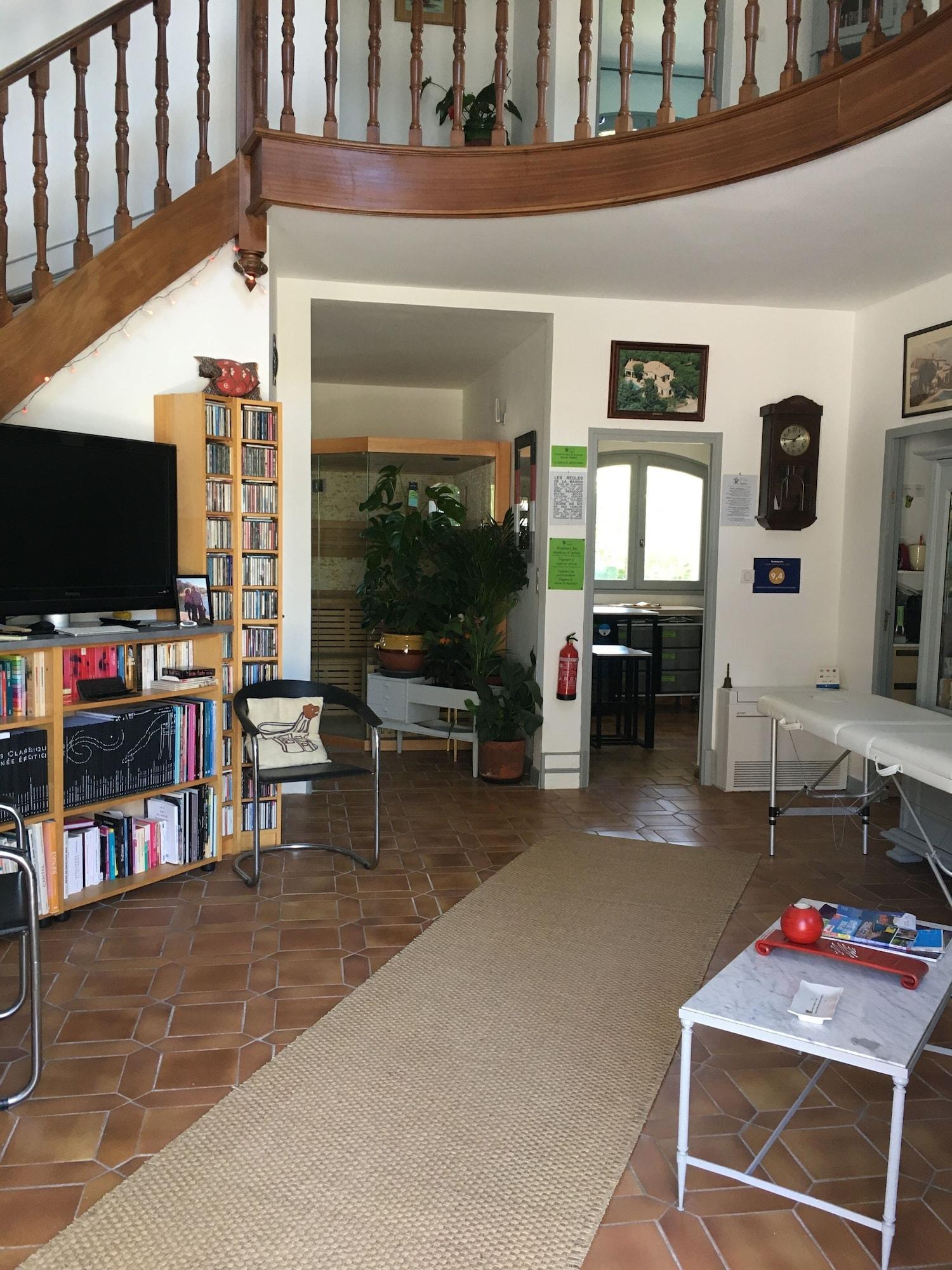 Vista Lobby Maison d'hôtes naturiste Villa PaulAna