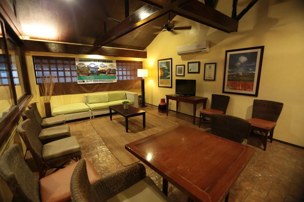Bar/Salón Canyon Hotels & Resorts Boracay