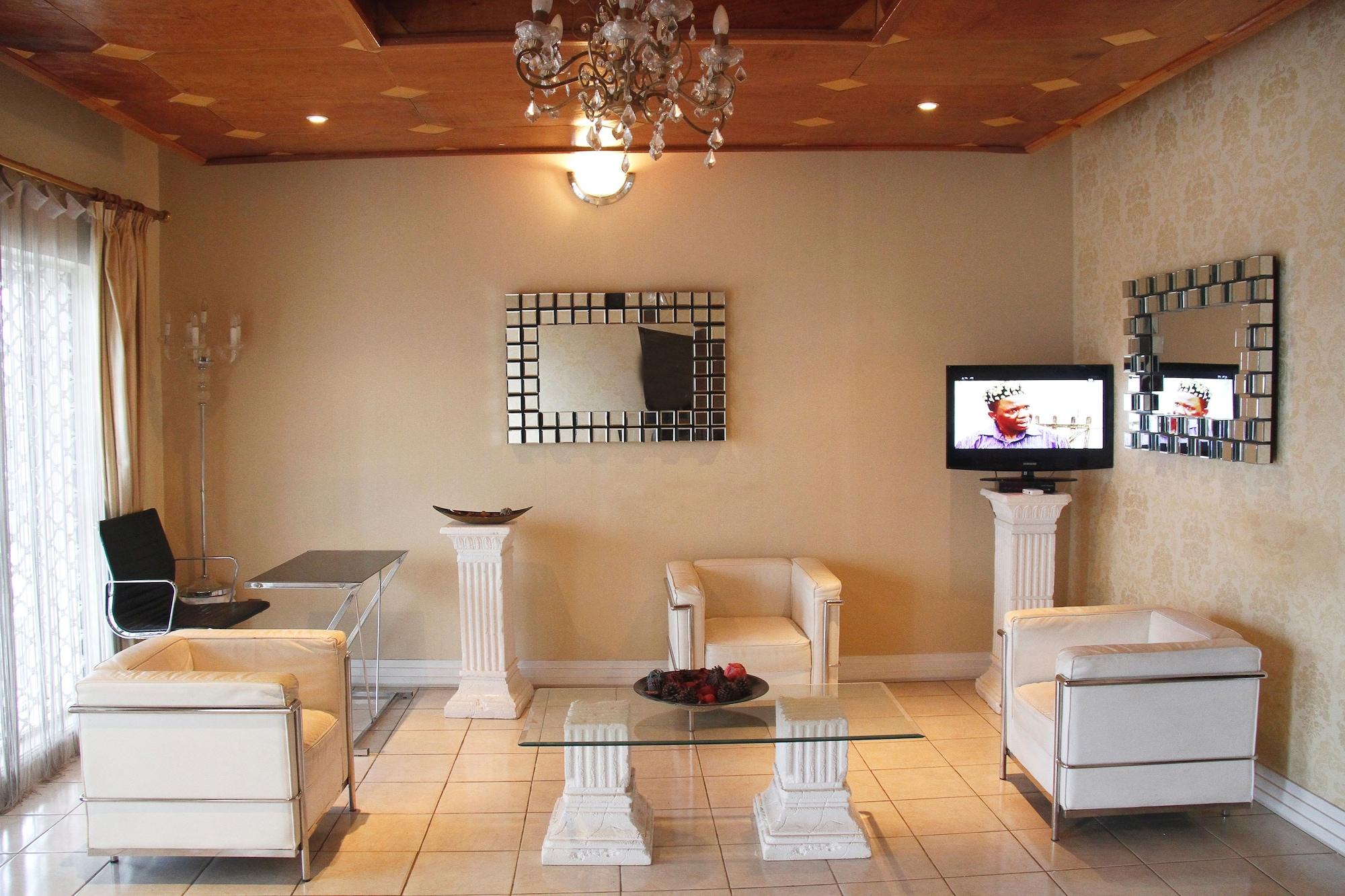 Vista Lobby Saddle Hill Ranch