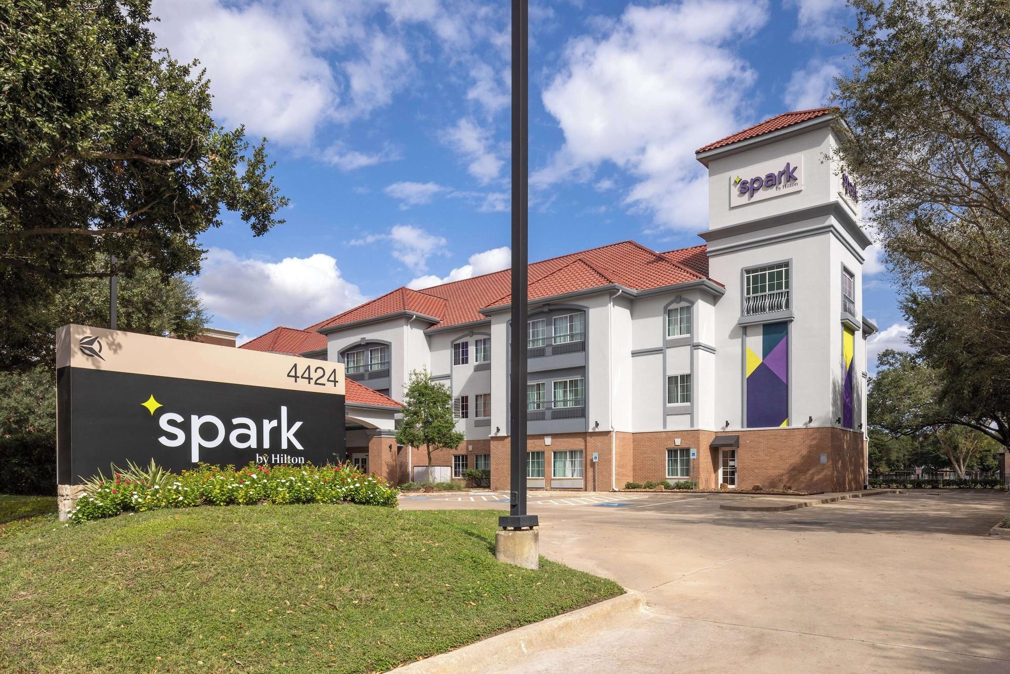 Vista Exterior Spark by Hilton Houston West Clay Road