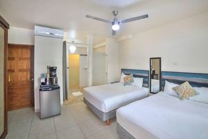 Alojamiento - Overlooking the pool! On 5 Ave steps to beach, in the heart of Playa del Carmen!