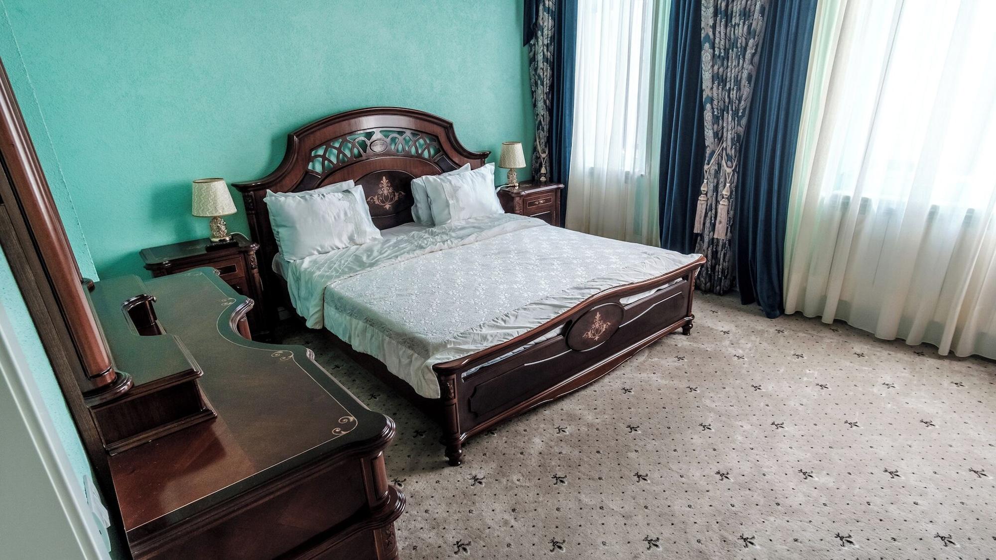 Equipamiento de Habitación JMR Royal