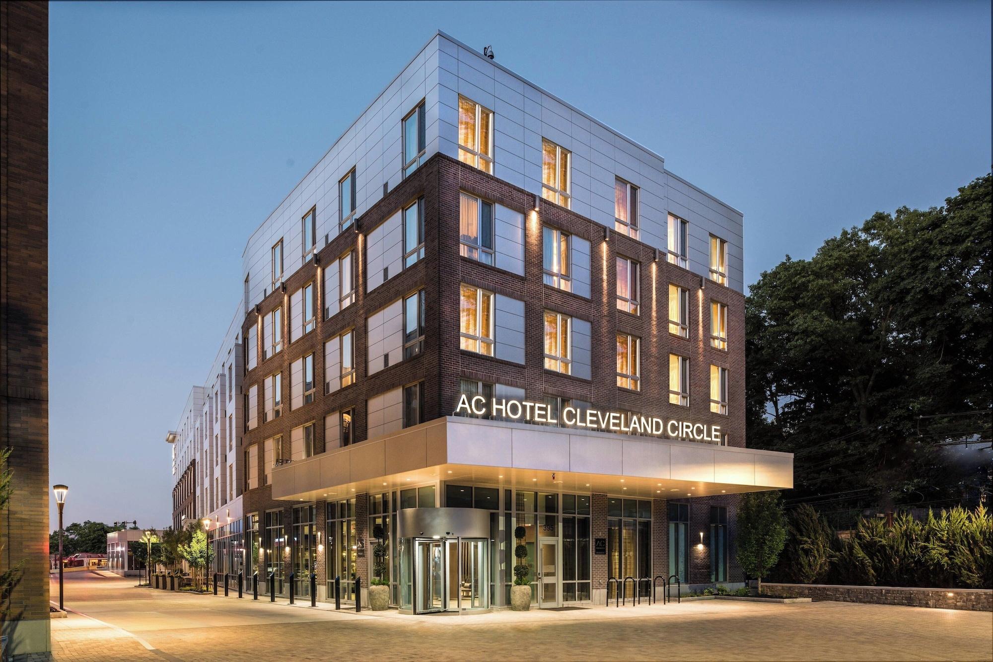 Vista Exterior AC Hotel by Marriott Boston Cleveland Circle