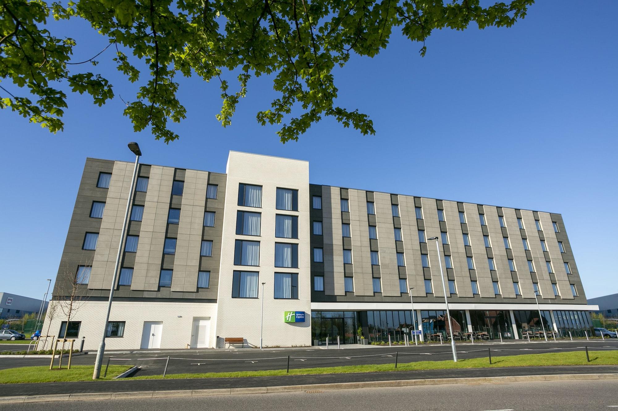 Vista Exterior Holiday Inn Express Bridgwater M5, Jct. 24 by IHG
