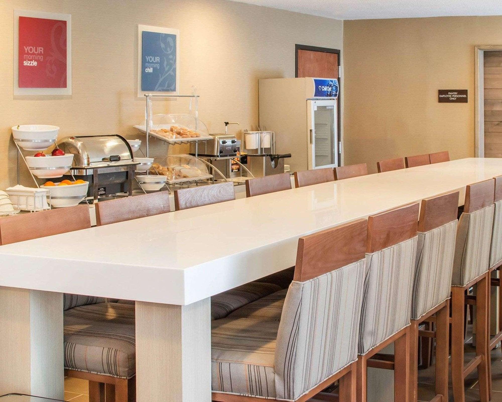 Restaurant Comfort Inn Mayfield Heights Cleveland East