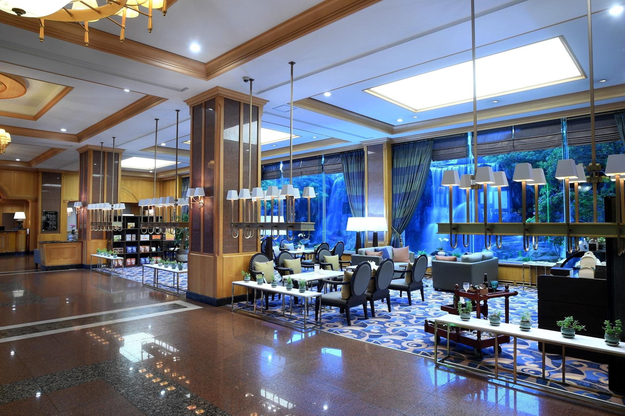 Vista Lobby Jeju Oriental Hotel & Casino