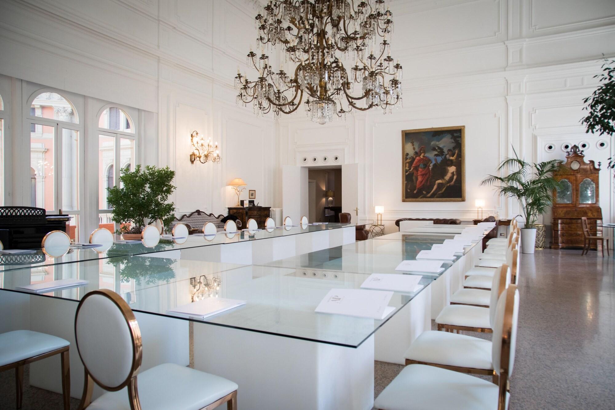 Sala de Reuniones Arnaboldi Palace