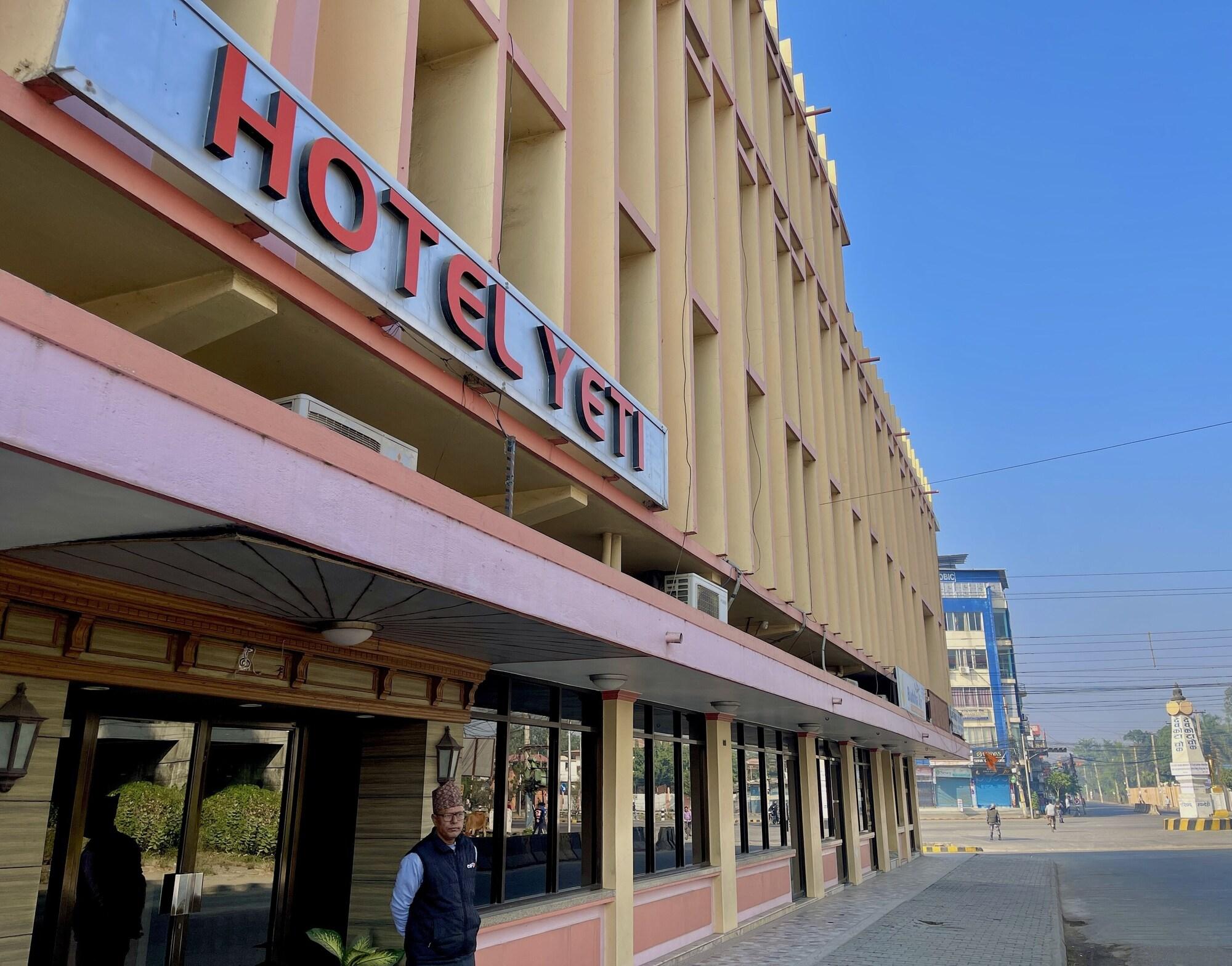 Vista Exterior Hotel Yeti