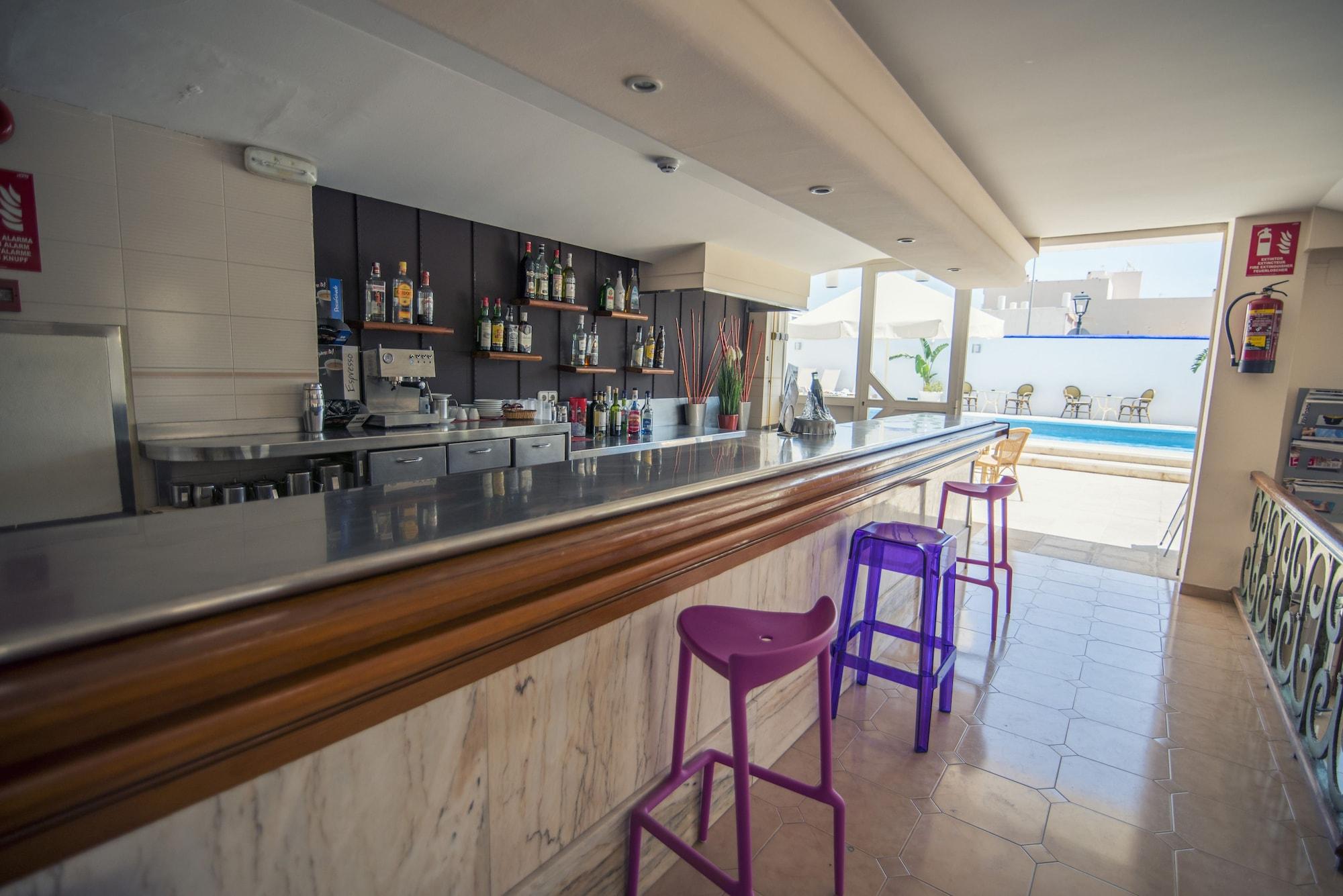 Bar/Salón azuLine Hotel Mediterraneo