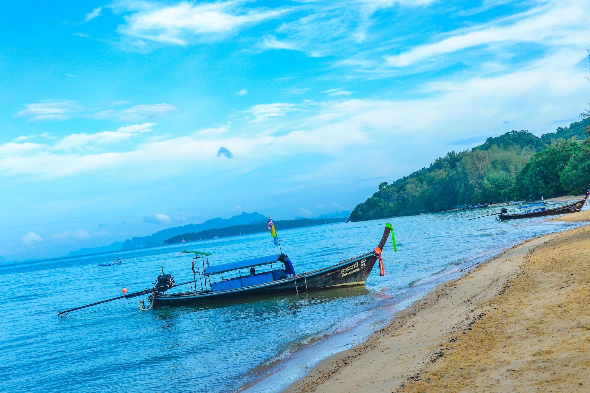 Playa Baan Tubkaek Hotel
