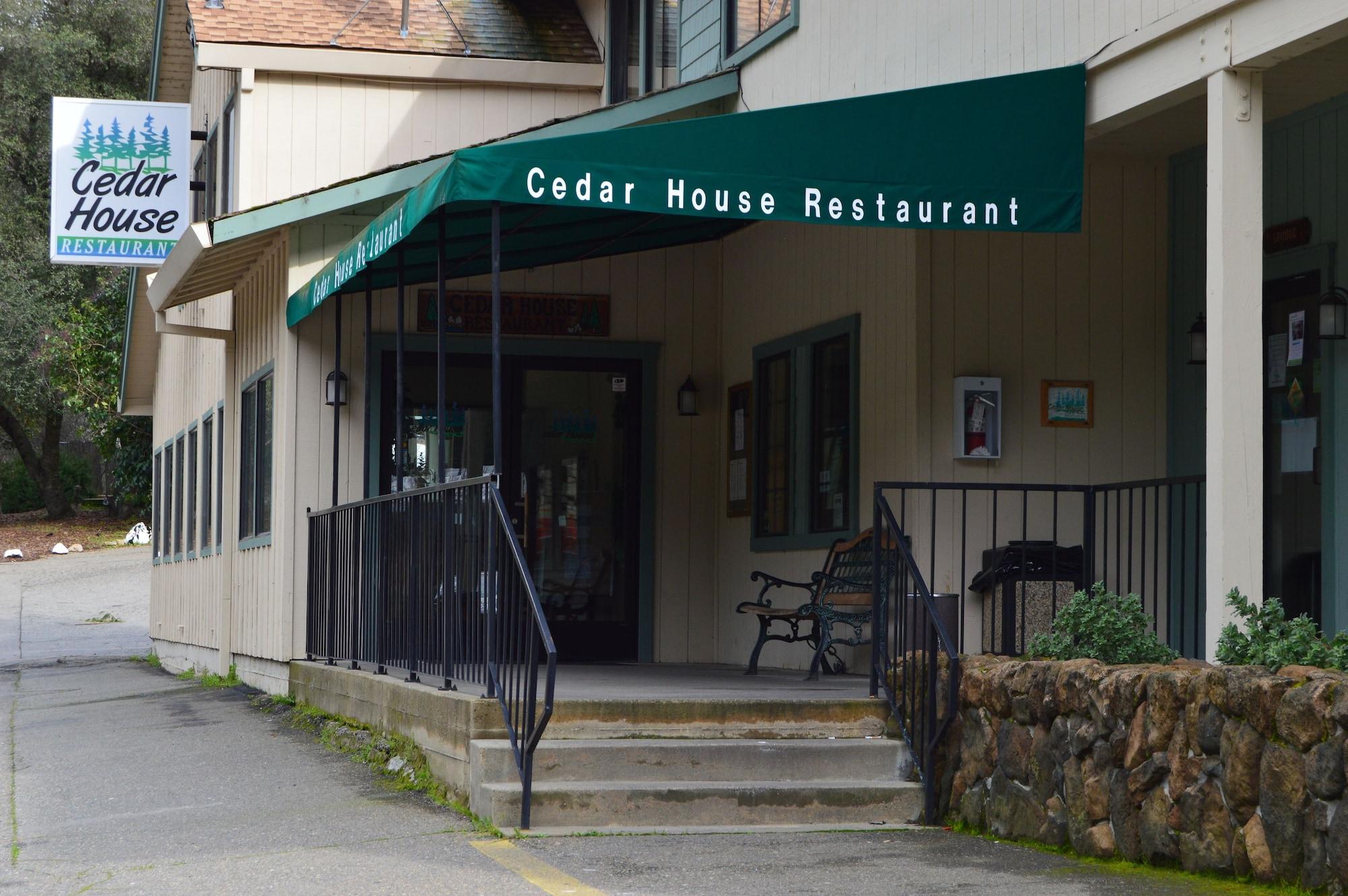 Restaurant Cedar Lodge