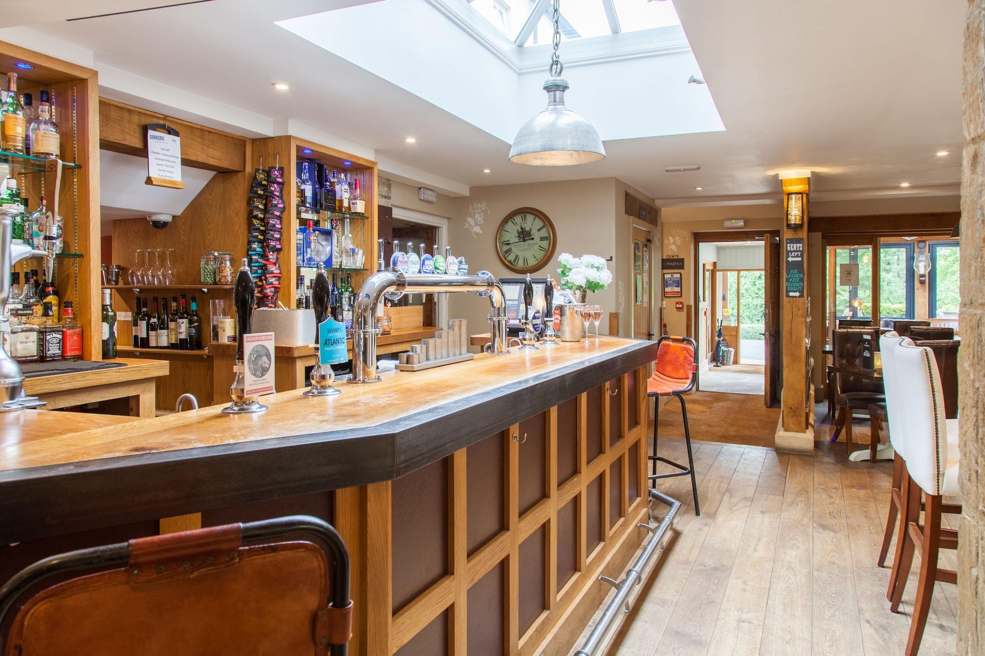 Bar/Salón The Wychwood Inn