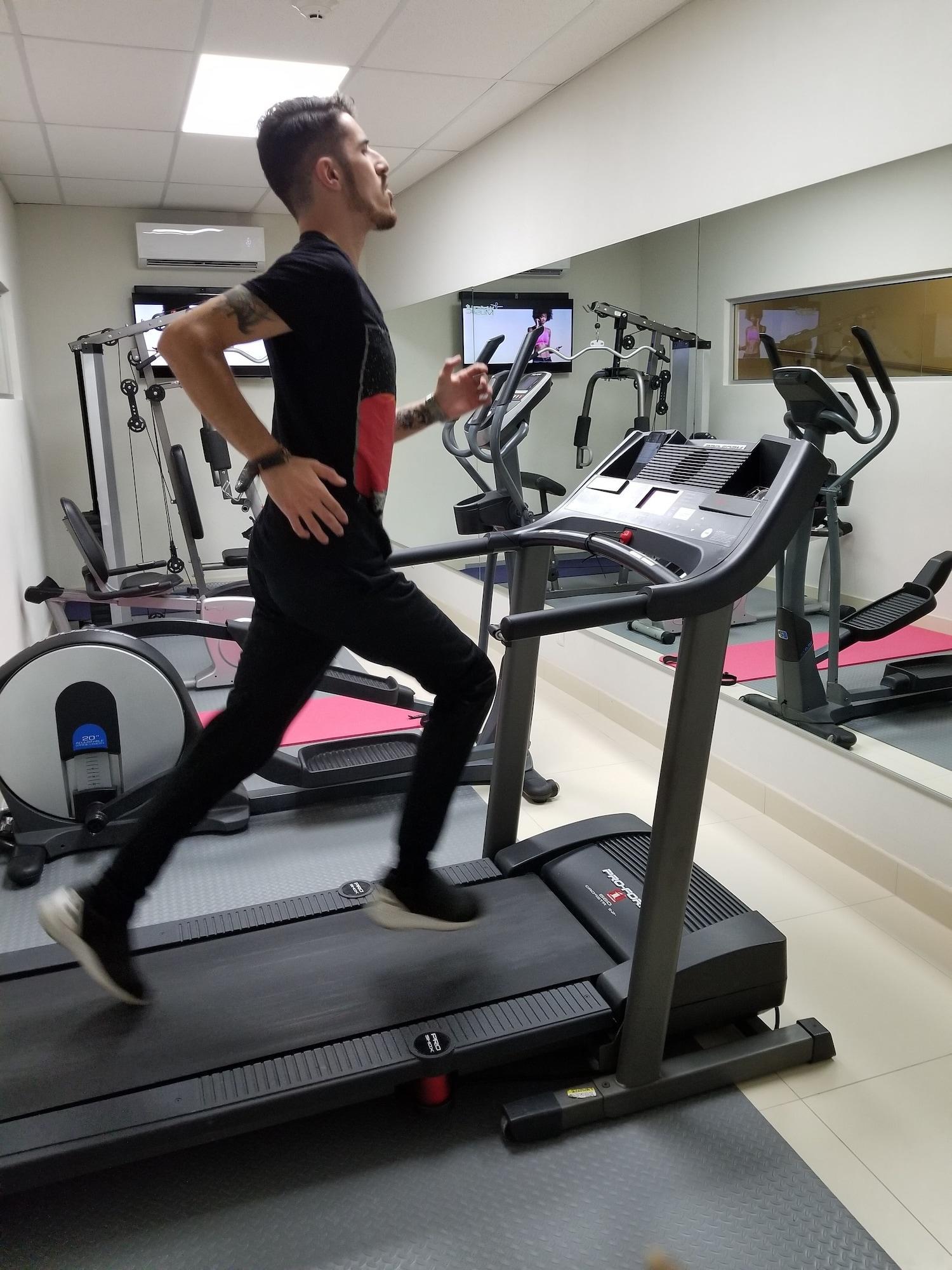 Gimnasio Hotel Velario