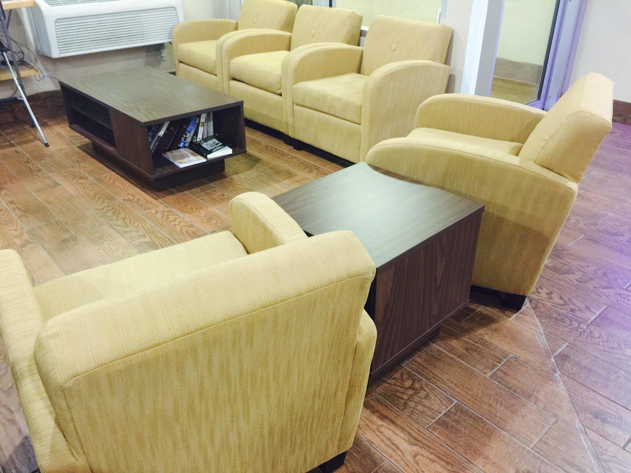 Vista Lobby Super 8 by Wyndham Cedar City