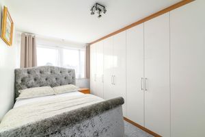 Alquiler Vacacional - Romford Gardens Retreat - 5 Bedroom House