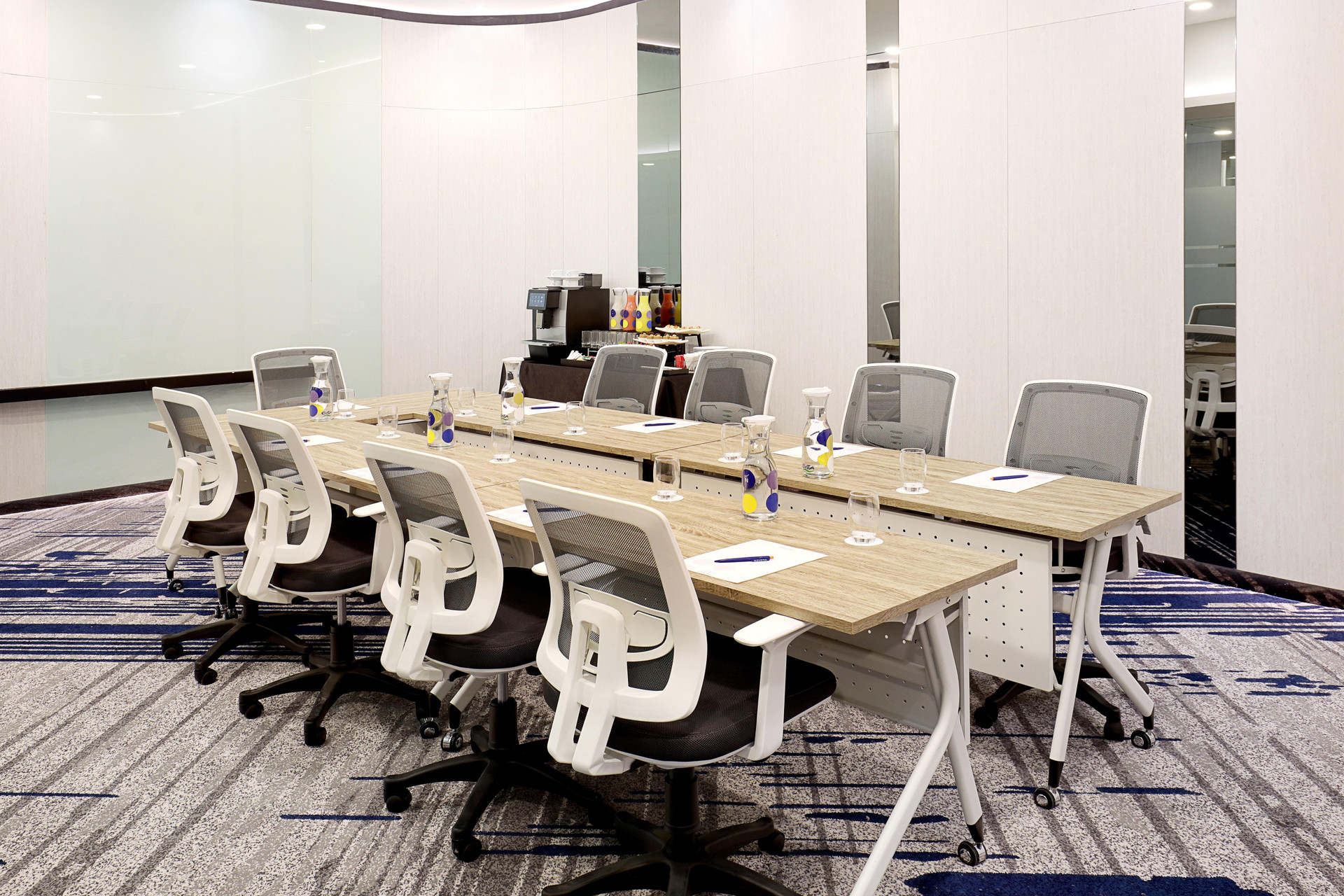 Centro de Negocios Novotel Suites Yogyakarta Malioboro