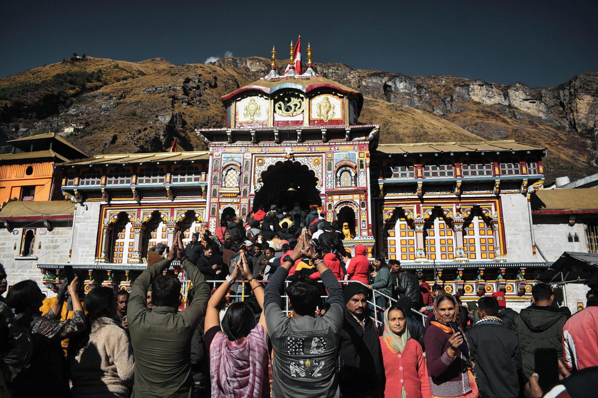 Varios Temple View Badrinath House