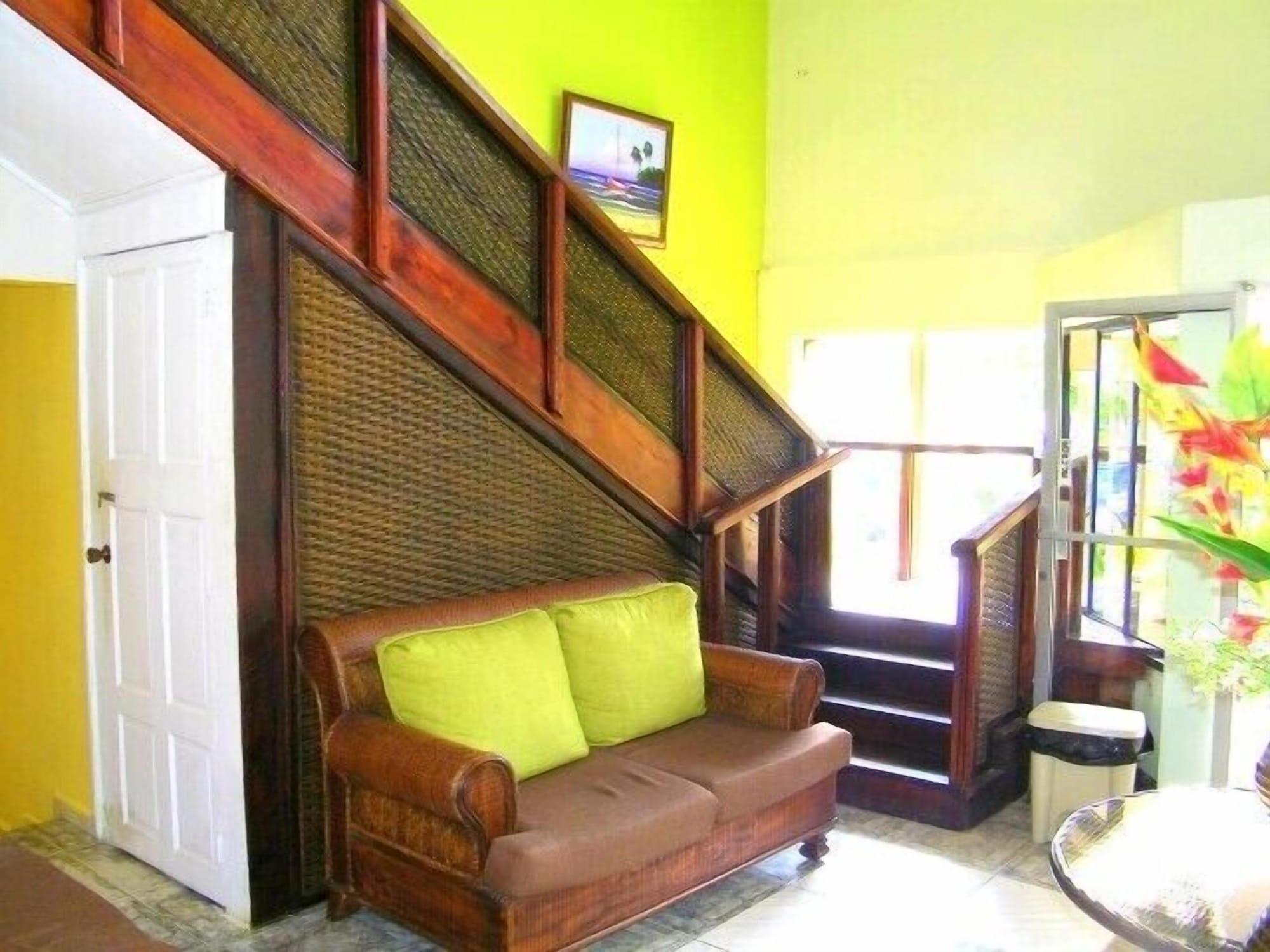 Comodidades del Alojamiento Chic Hotel Montecristi