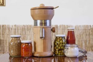 Actividad - Visita al mercado en grupos pequeños y clase de cocina con un experto cocinero casero local en Génova