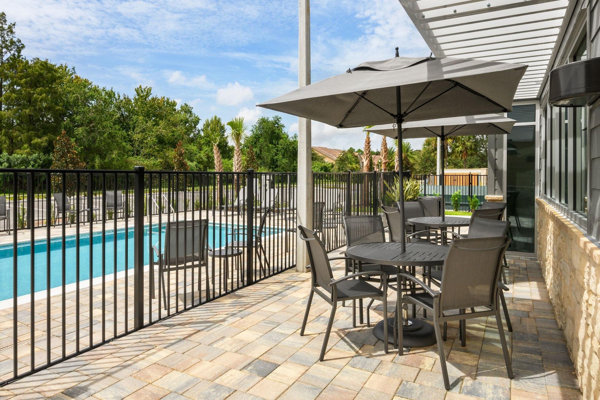 Vista Exterior NEW - Fairfield Inn & Suites by Marriott Orlando at Millenia
